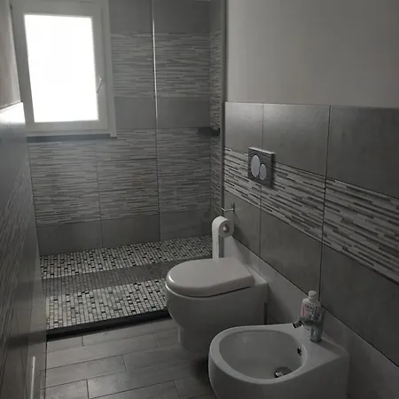 Chromotherapy Con Bagno In 몬세라토