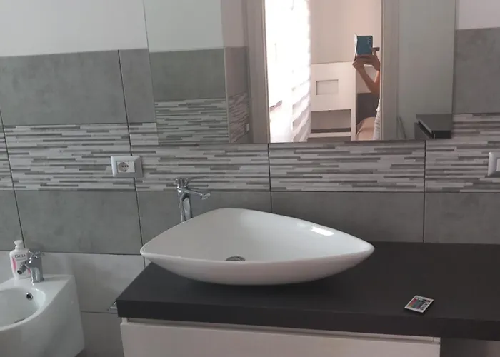 Chromotherapy Con Bagno In Monserrato